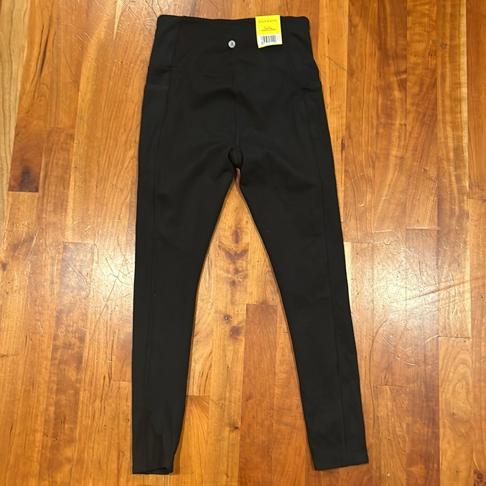 Danskin Ladies 7/8 Small Brushed High Rise Leggings Wicking - size small